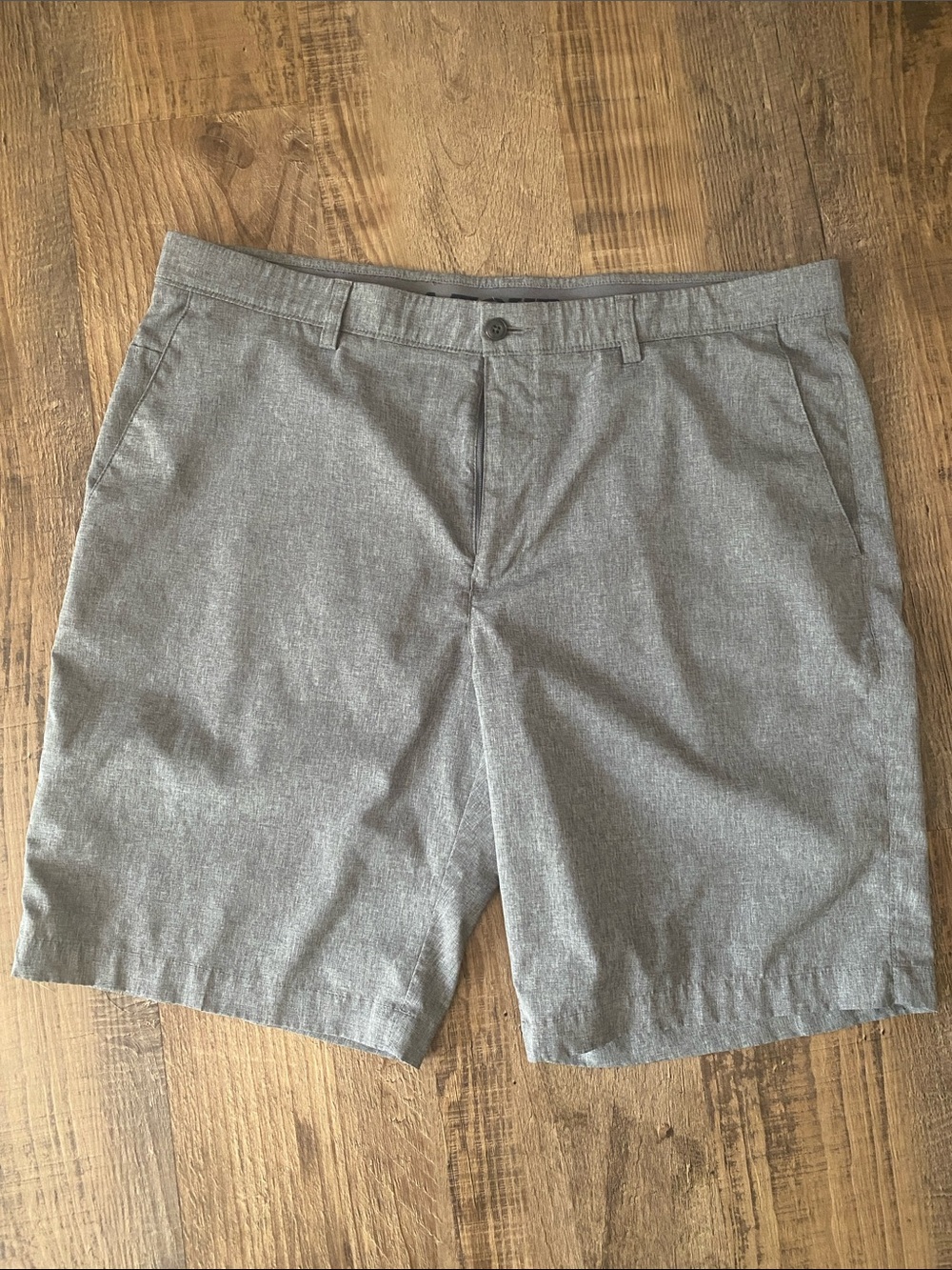 PGA Tour Men's Gray Flat-Front Performance Shorts
